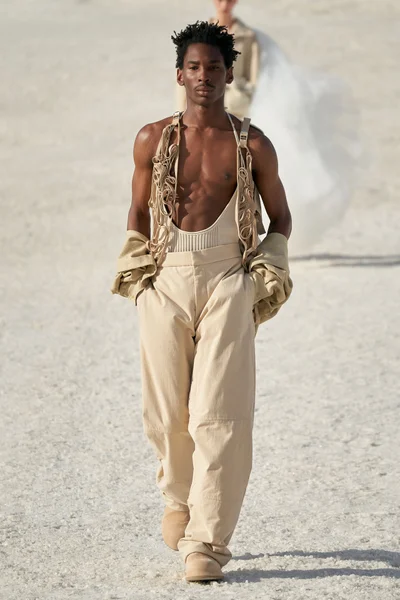 Look 23